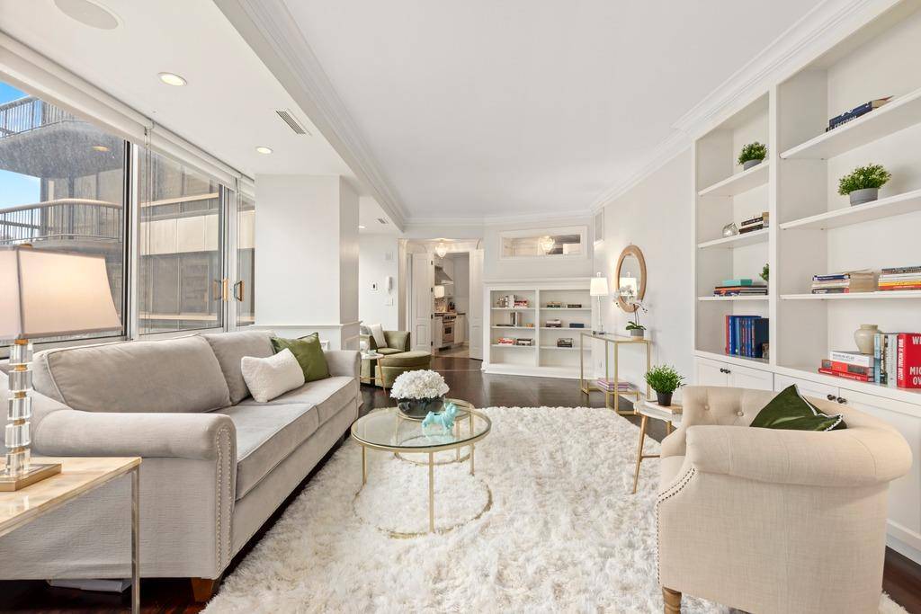 Sprawling four bedrooms with four full baths and powder room, two terraces, and private laundry, in mint condition with amazing light, twenty four doorman and concierge.