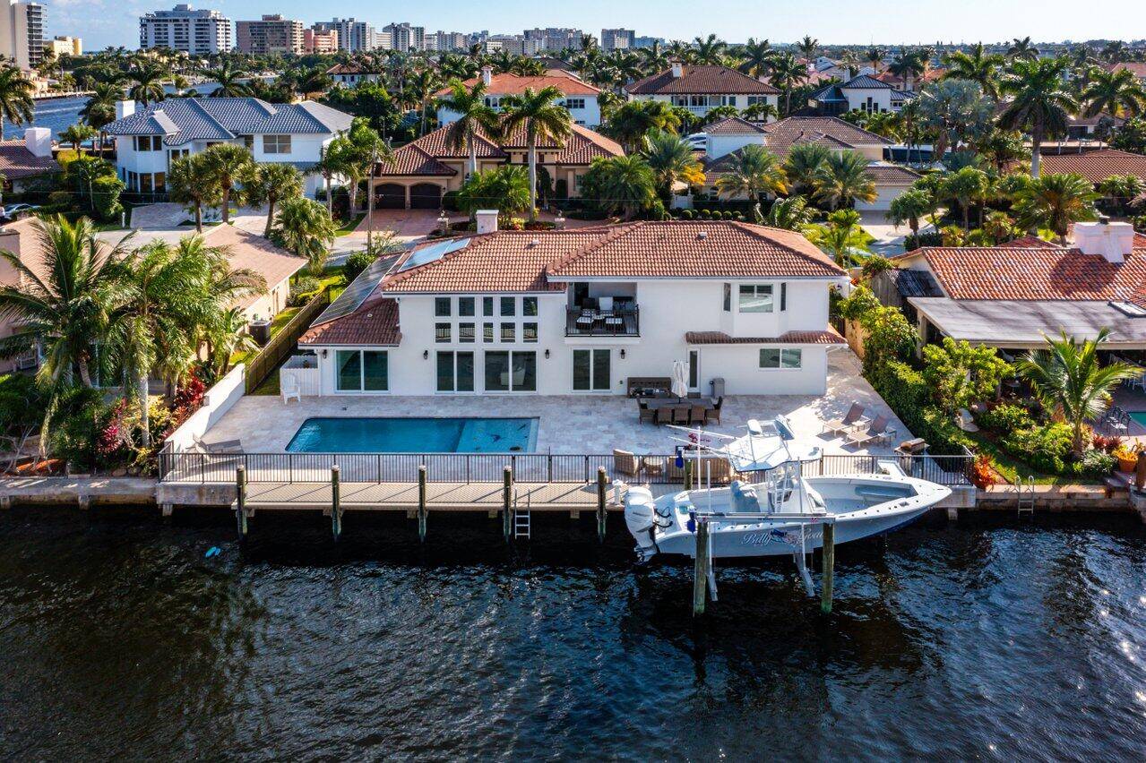 90' Waterfront 5 bed plus office playroom.
