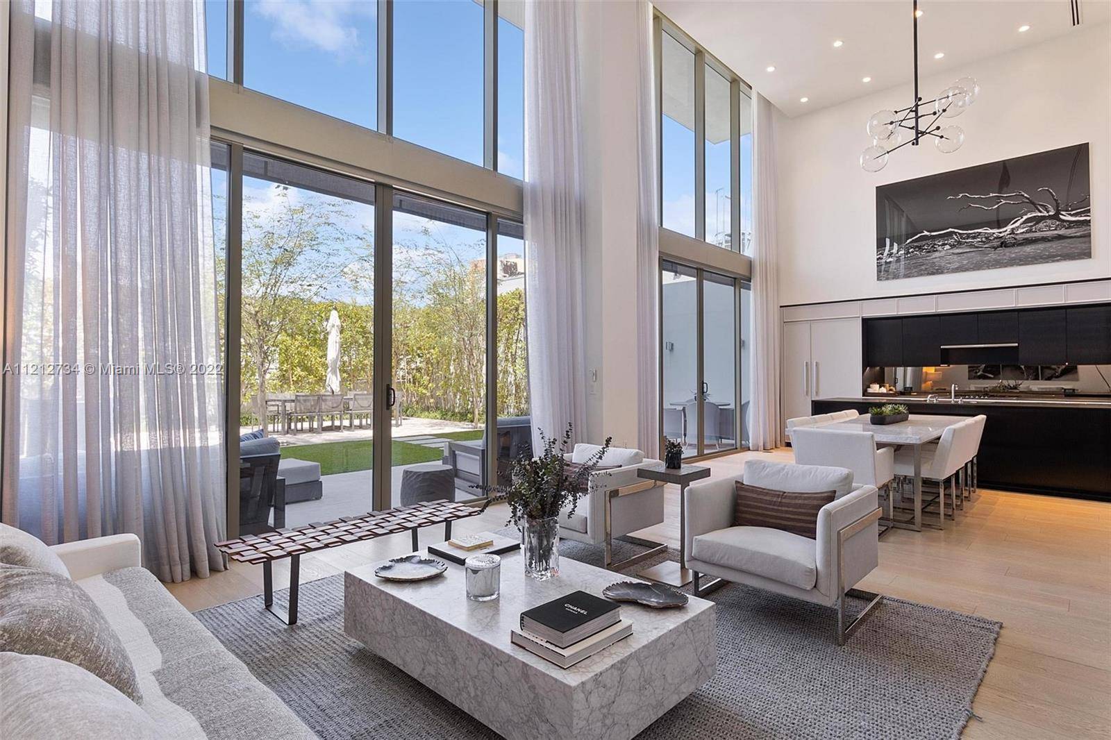 A unique townhouse with stunning finishes by world renowned designer Thomas Juul Hansen.