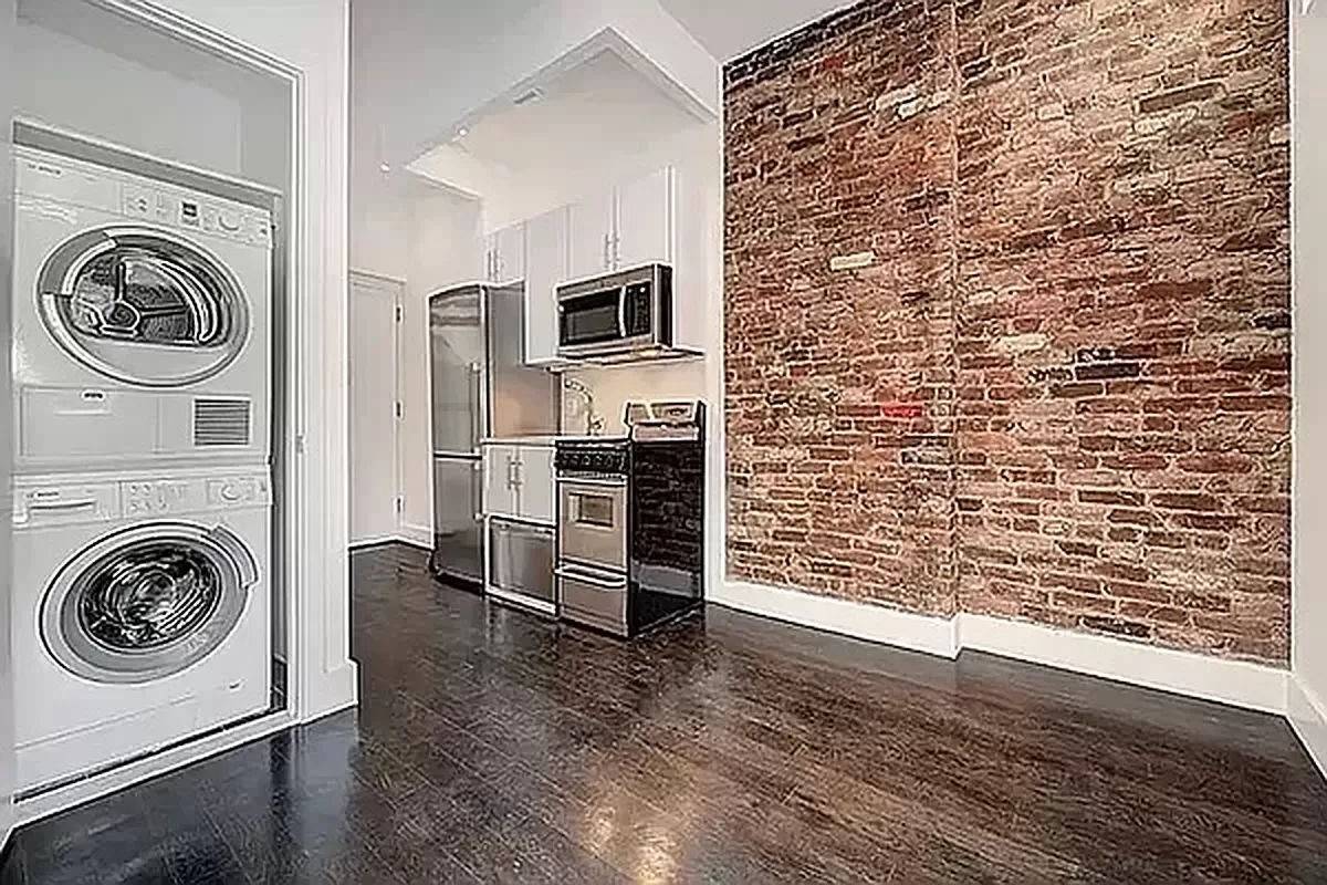 Beautifully Renovated TRUE 3BR w IN UNIT LAUNDRY in Prime Lower East Side !
