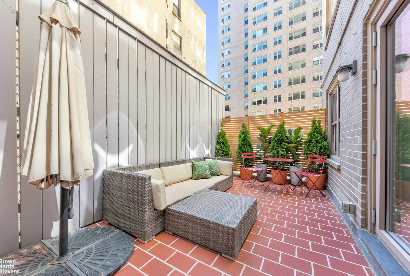 Beautifully renovated junior one bedroom with spacious patio.