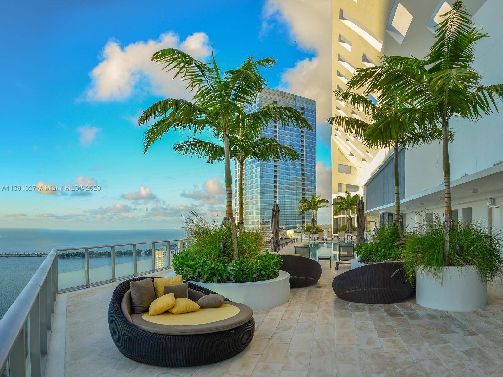 LUXURY UNIT AT BRICKELL BAY DR, 2 BALCONIES, ONE WITH CITY VIEWS AND THE OTHER ONE WITH WATER VIEWS.