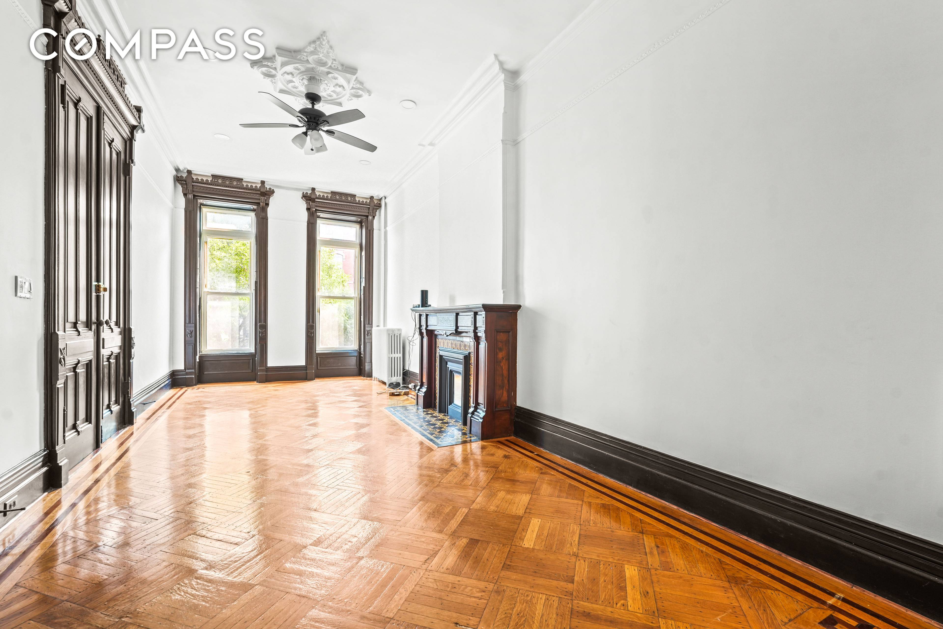 2 BEDROOM DUPLEX WITH BACKYARD IN HISTORIC BED STUY FREE WI FI This beautifully renovated, sunny and clean duplex is located in the heart of Bed Stuy.