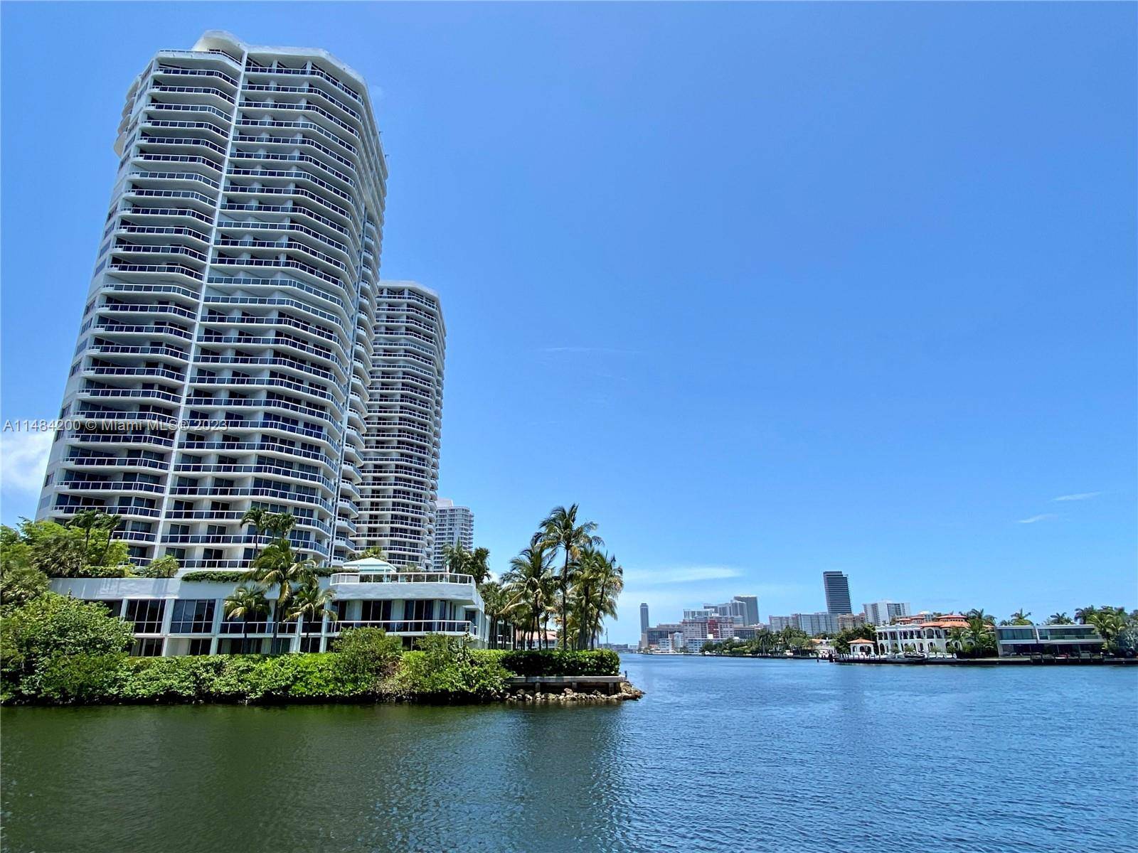 Beautiful 2bd, 2 baths apartment with breathtaking views to Intracoastal and city Remodeled, huge glass balcony, Cable and internet included Gorgeous remodeled lobby, updated hallways, and new doors to each ...