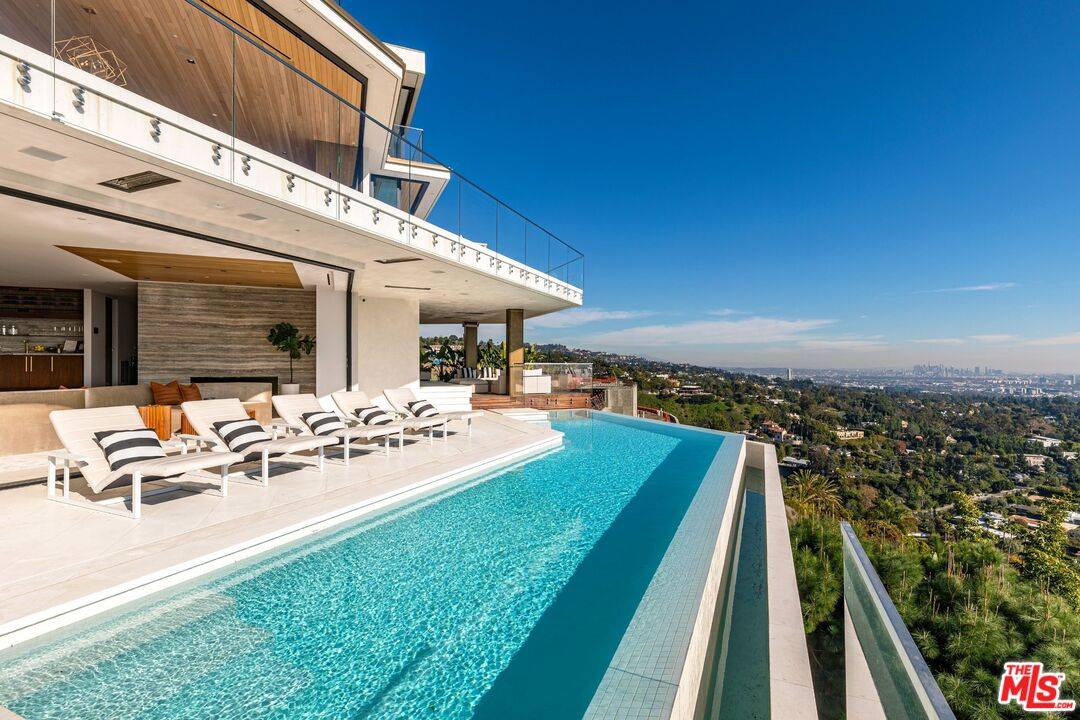 10102   Angelo View Dr Beverly Hills LA