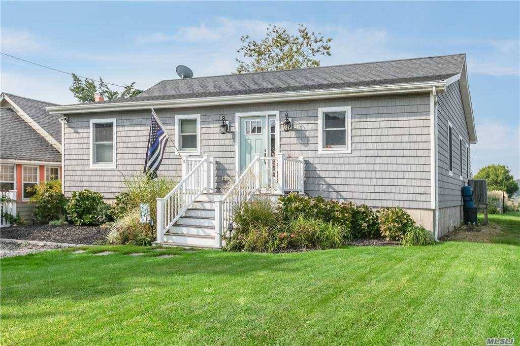 Move right in to this delightful 4 bedroom 2 bathroom home located in a beach community with deeded beach rights.