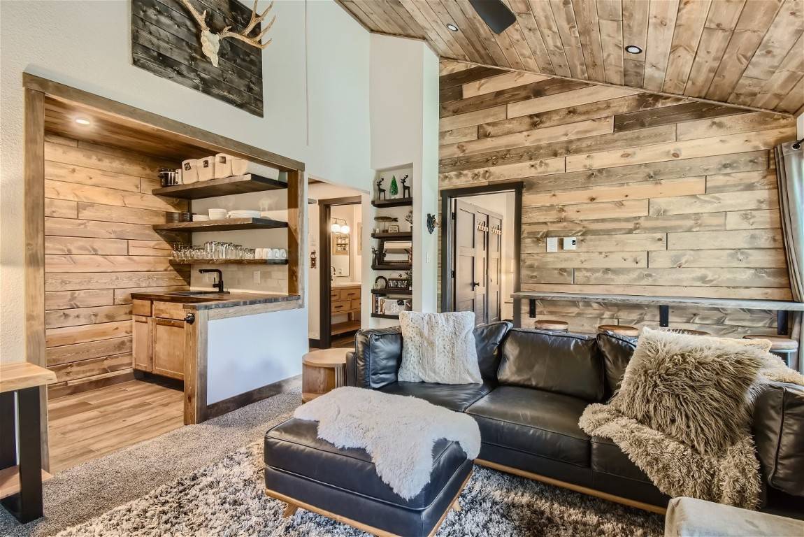 Own a piece of this beautifully updated mountain condo in Keystone.