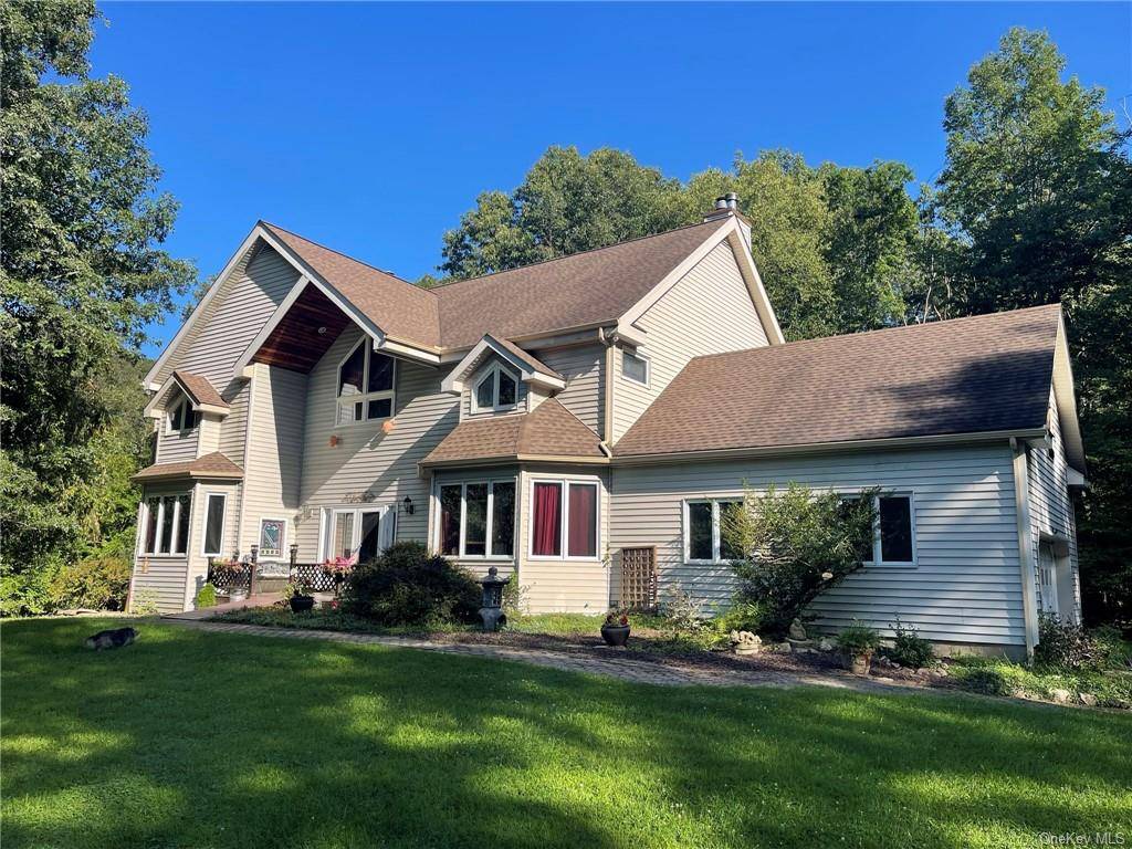 This property is the very definition of what the Hudson Valley offers !