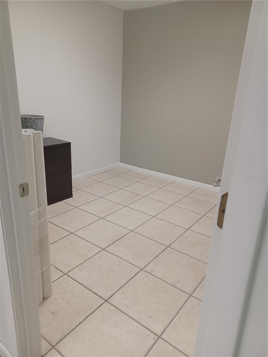 Private office 3 of 3