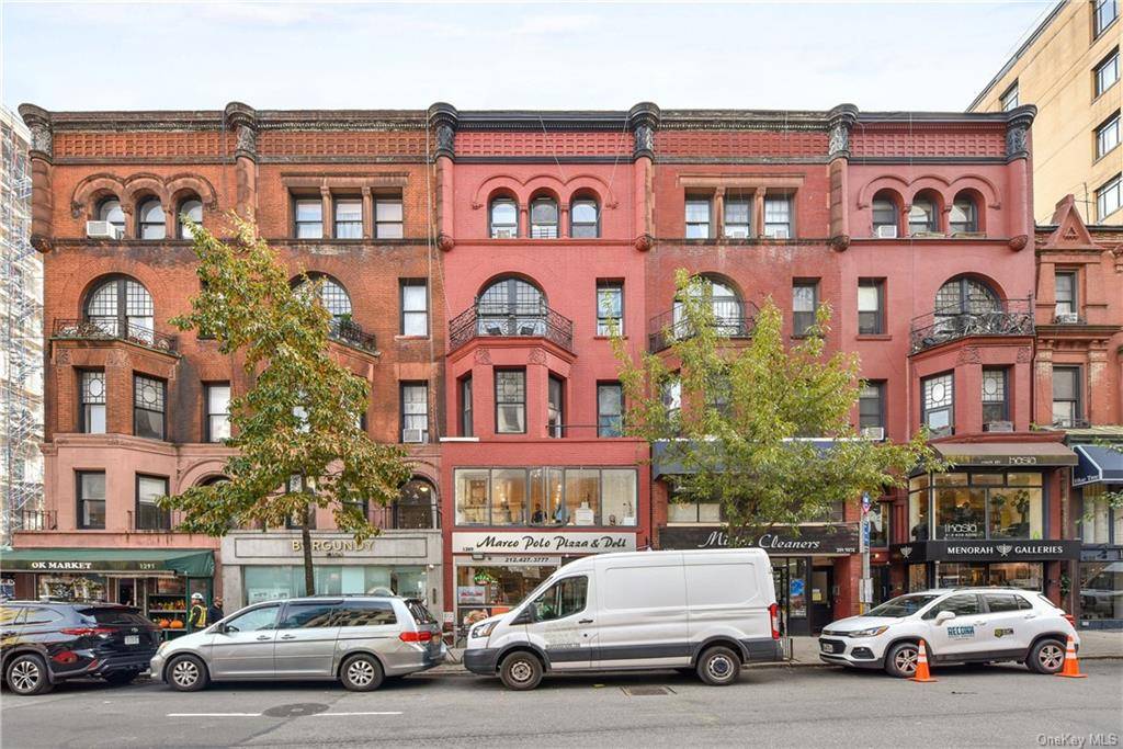 pportunity knocks ! 1289 Madison Ave is a 5 story, mixed use building, with 6 units in the heart of Carnegie Hill's Historic District.