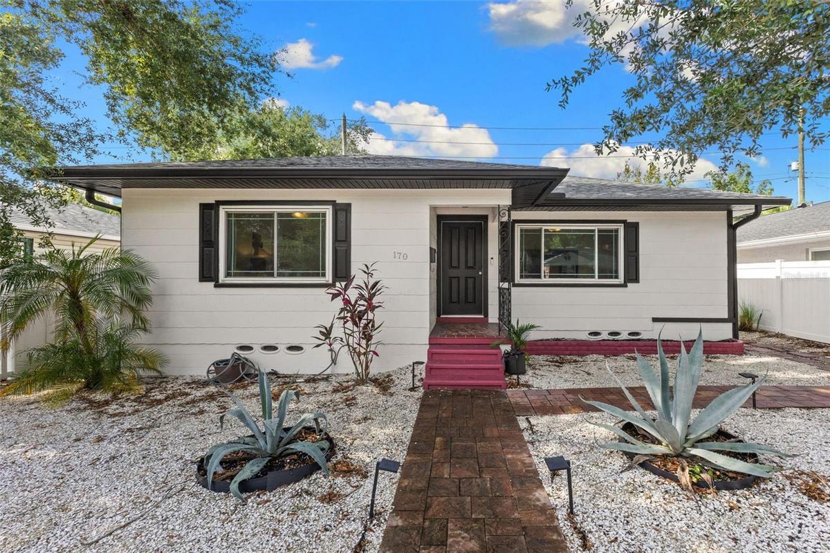 Welcome to Your 1950's Bungalow in Old Northeast!