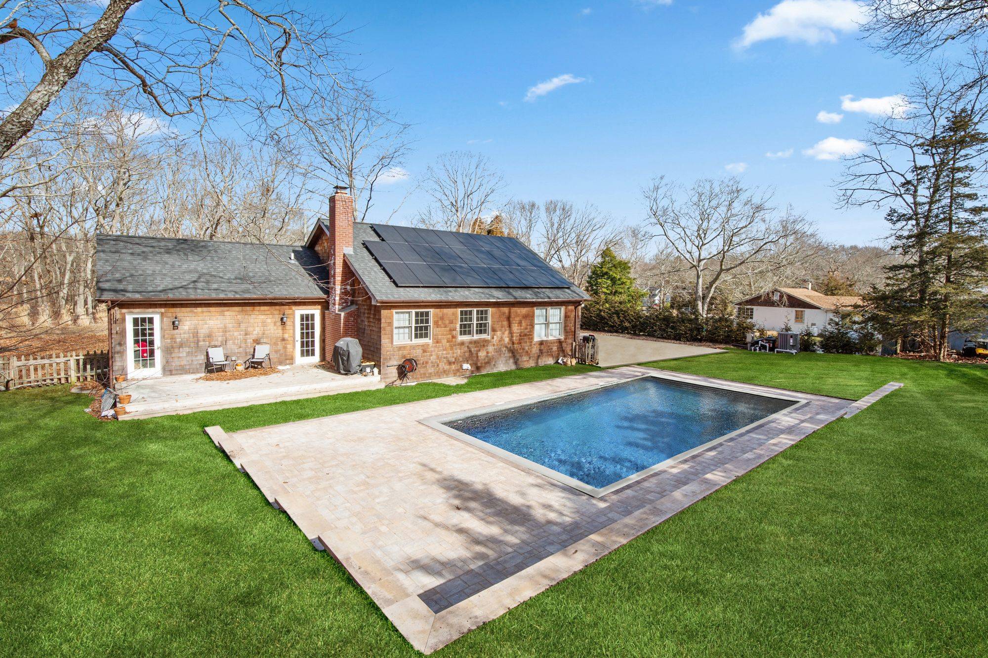 Hamptons Oasis: Luxury, Sustainability, & Income Potential Await