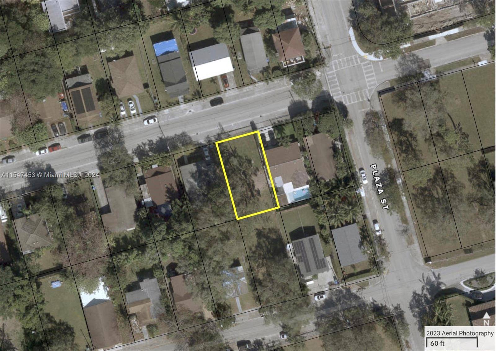 GREAT LOT LOCATED IN A FANTASTIC LOCATION IN COCONUT GROVE PERFECT TO BUILD YOUR DREAM HOME.