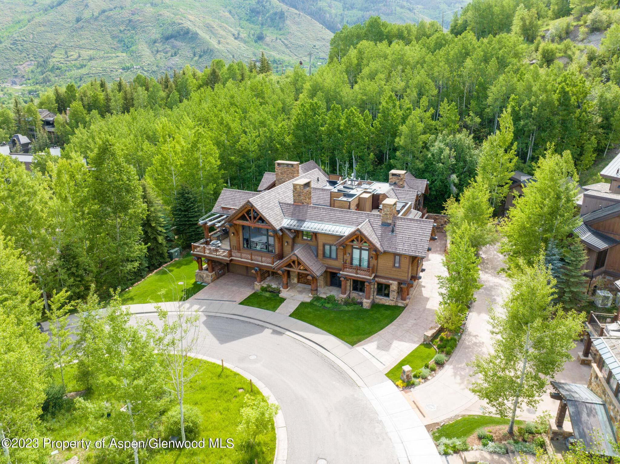 This well appointed home has all you need to enjoy Aspen in style.