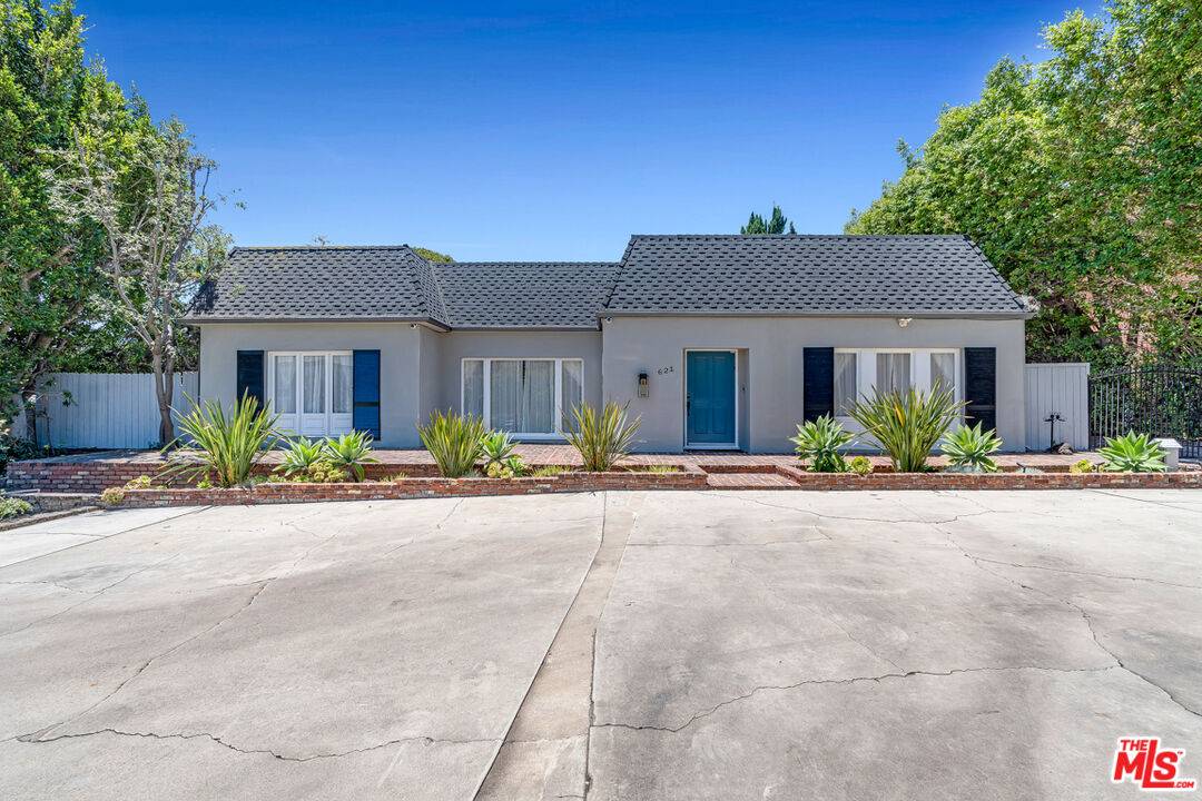 621  N Bedford Dr 4BR Beverly Hills Post Office | B.H.P.O. La