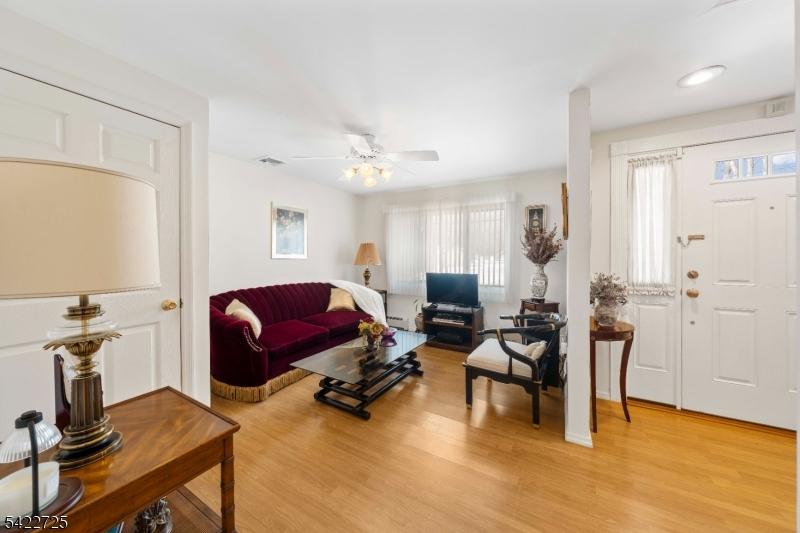 Picture of Listing
