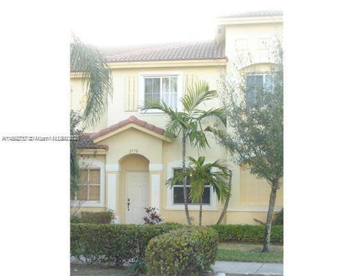 SPACIOUS 3 2 TOWNHOME IN MURANO.