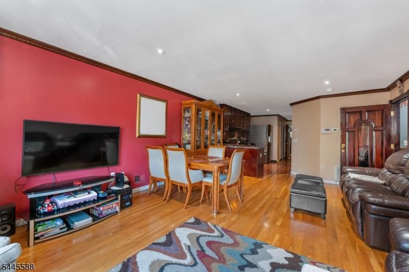 living / dining area
