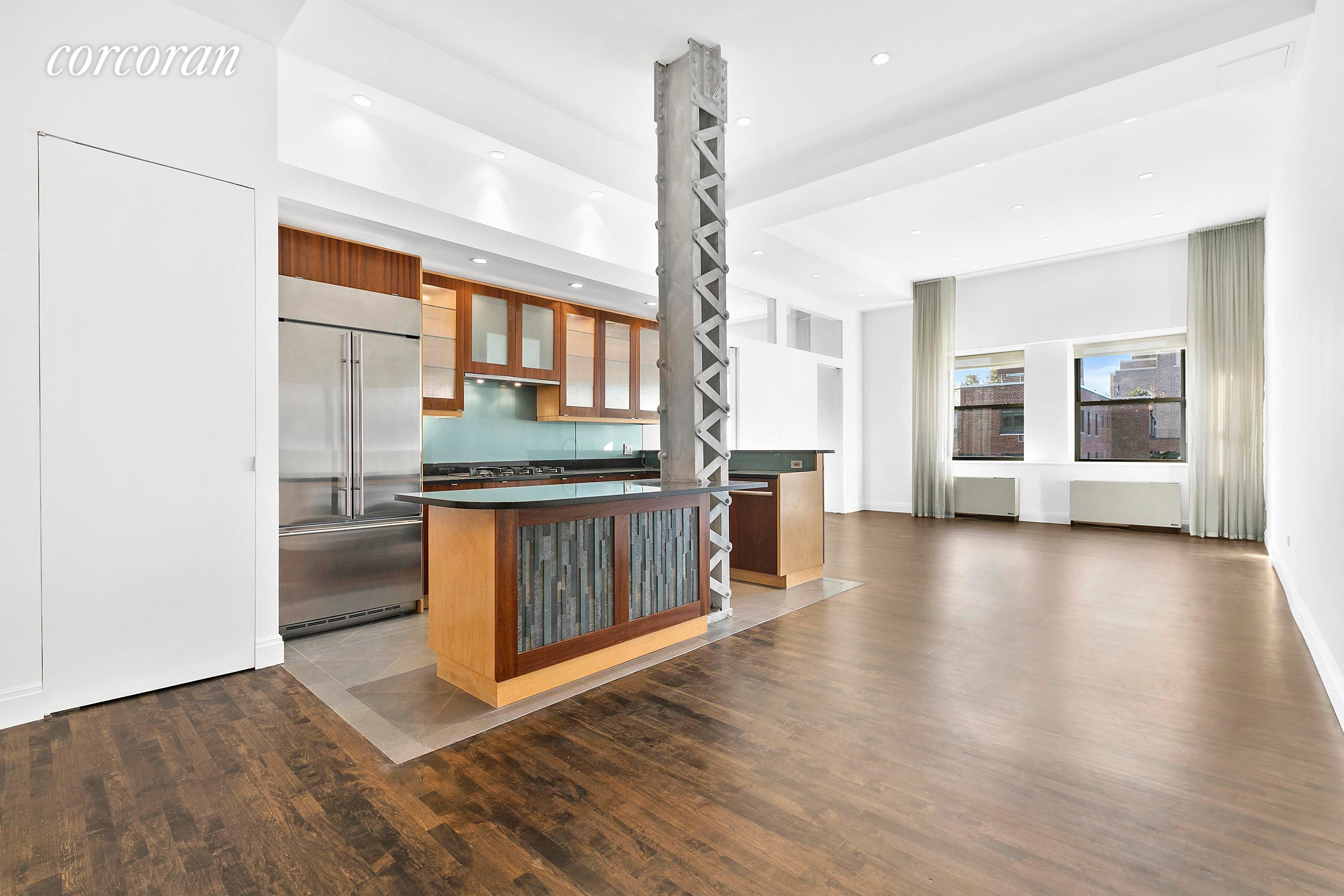 APPLICATION PENDING Greenwich Village Luxury Loft Rarely available, this high floor E line residence at the prestigious Greenwich Condominium is the perfect Downtown loft.