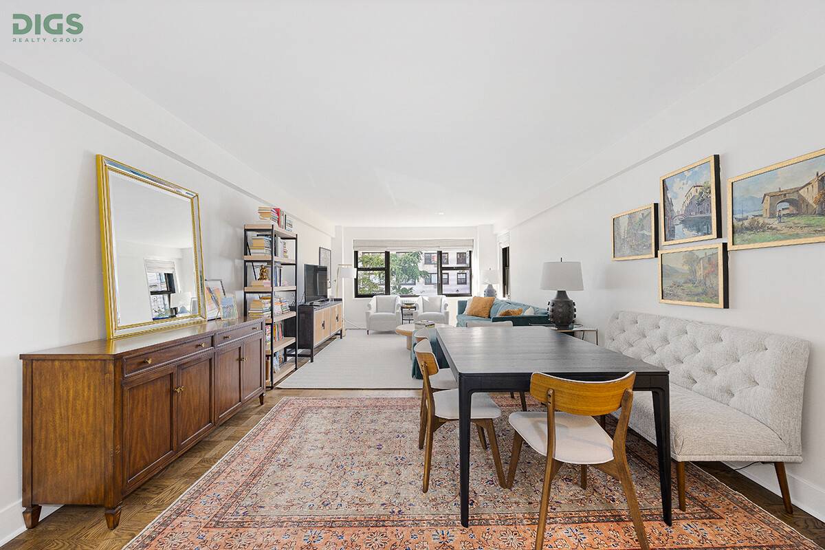 Move right into this oversized 1 bedroom, 1 bathroom home with tasteful finishes and exceptionally low maintenance in a full service building.