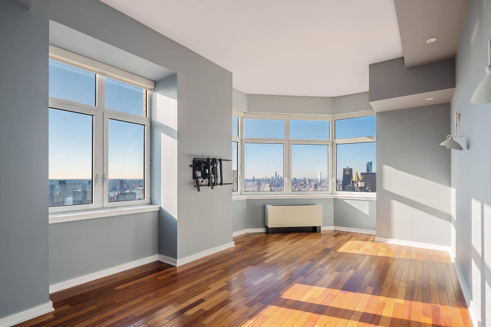 Rarely available 2 bedroom 2 bath residence on the very quiet and private 58th floor.