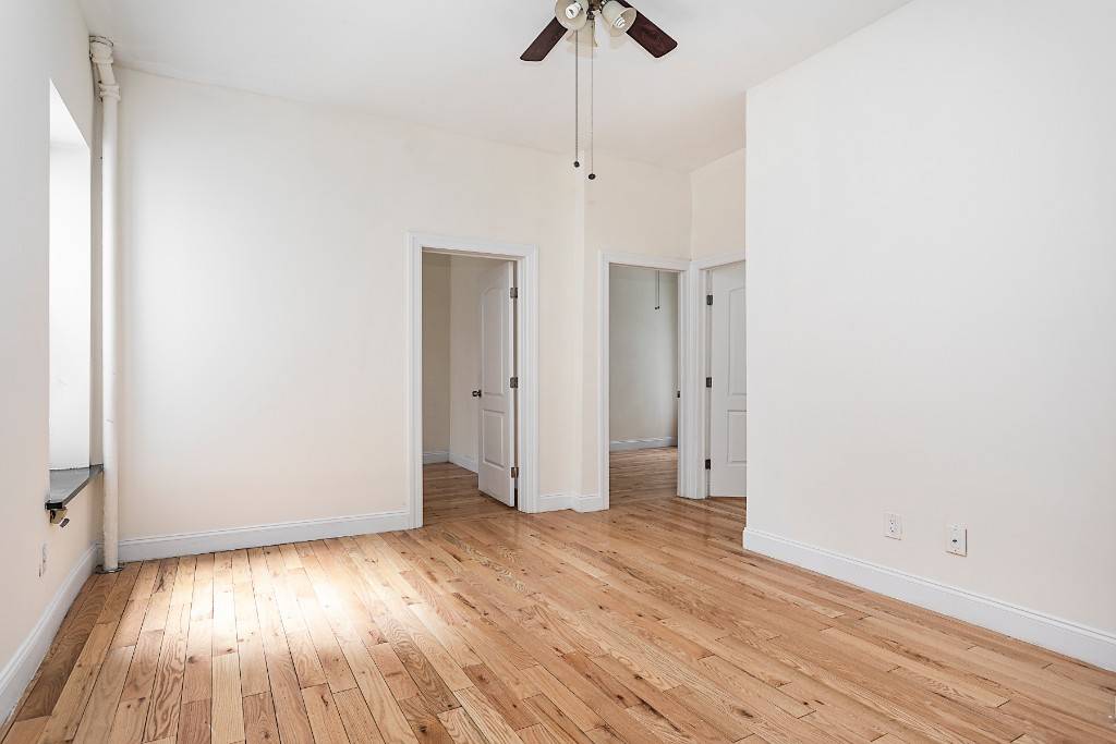 Renovated Sun Drenched Large 3 Bed 2 Bath Apt Details Large 3 Bed 2 Full Baths Coat Closet Eat In Kitchen White Cabinets Black Granite Countertops Stainless Steel Appliances Microwave ...