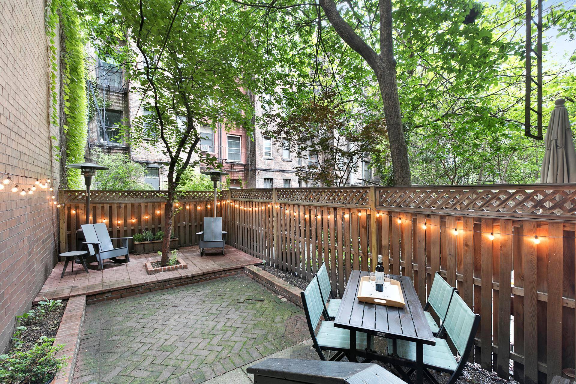 Back on the Market. Take advantage of the amazing private outdoor space 250 sf at this charming Upper East Side, pin drop quiet Studio in time for late Summer Fall ...