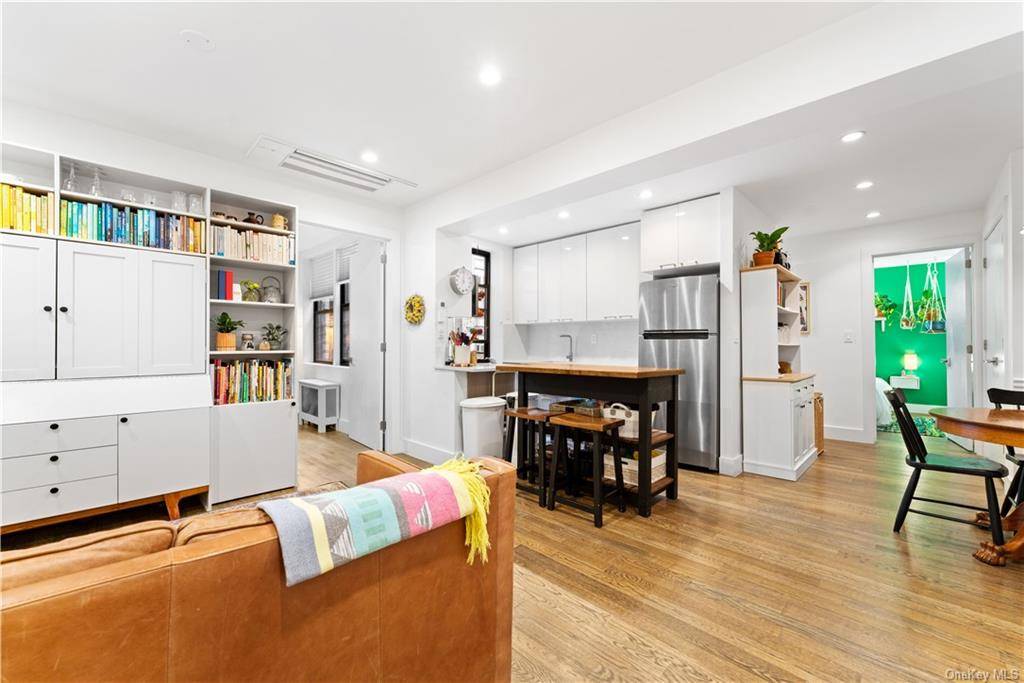 Welcome to your new family home in the heart of Brooklyn !