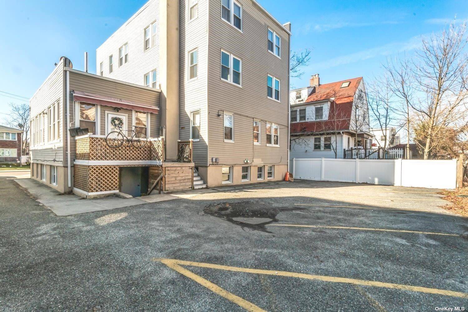 This spacious one bedroom coop in Rockaway Park is the perfect opportunity for those looking for a tranquil beachside living experience.