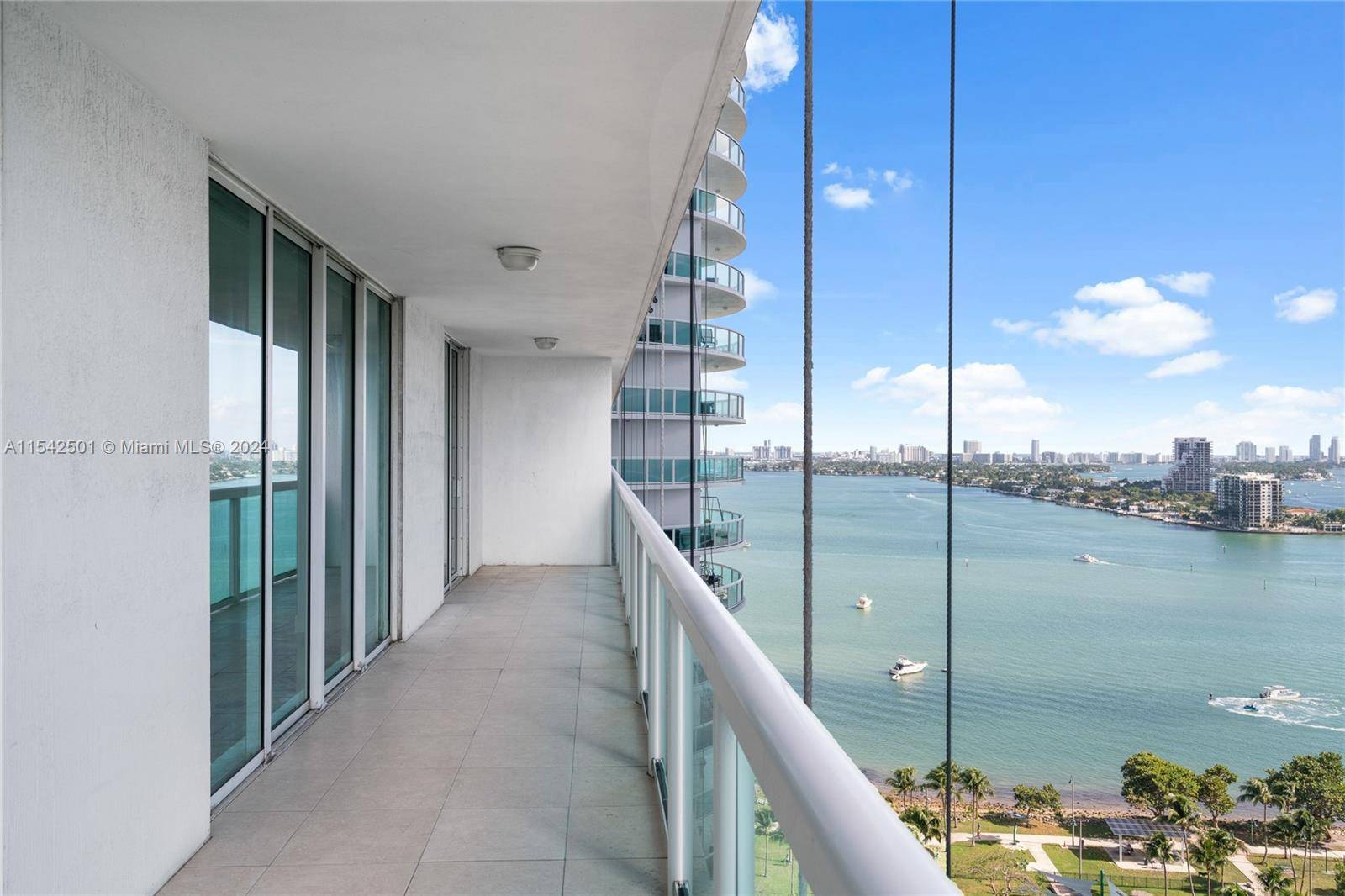 BEAUTIFUL BAY VIEW APARTMENT FOR RENT IN DESIRABLE EDGEWATER AREA OF MIAMI !
