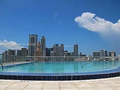 Experience the pinnacle of waterfront living at Marina Blue, Miami's premier condominium.