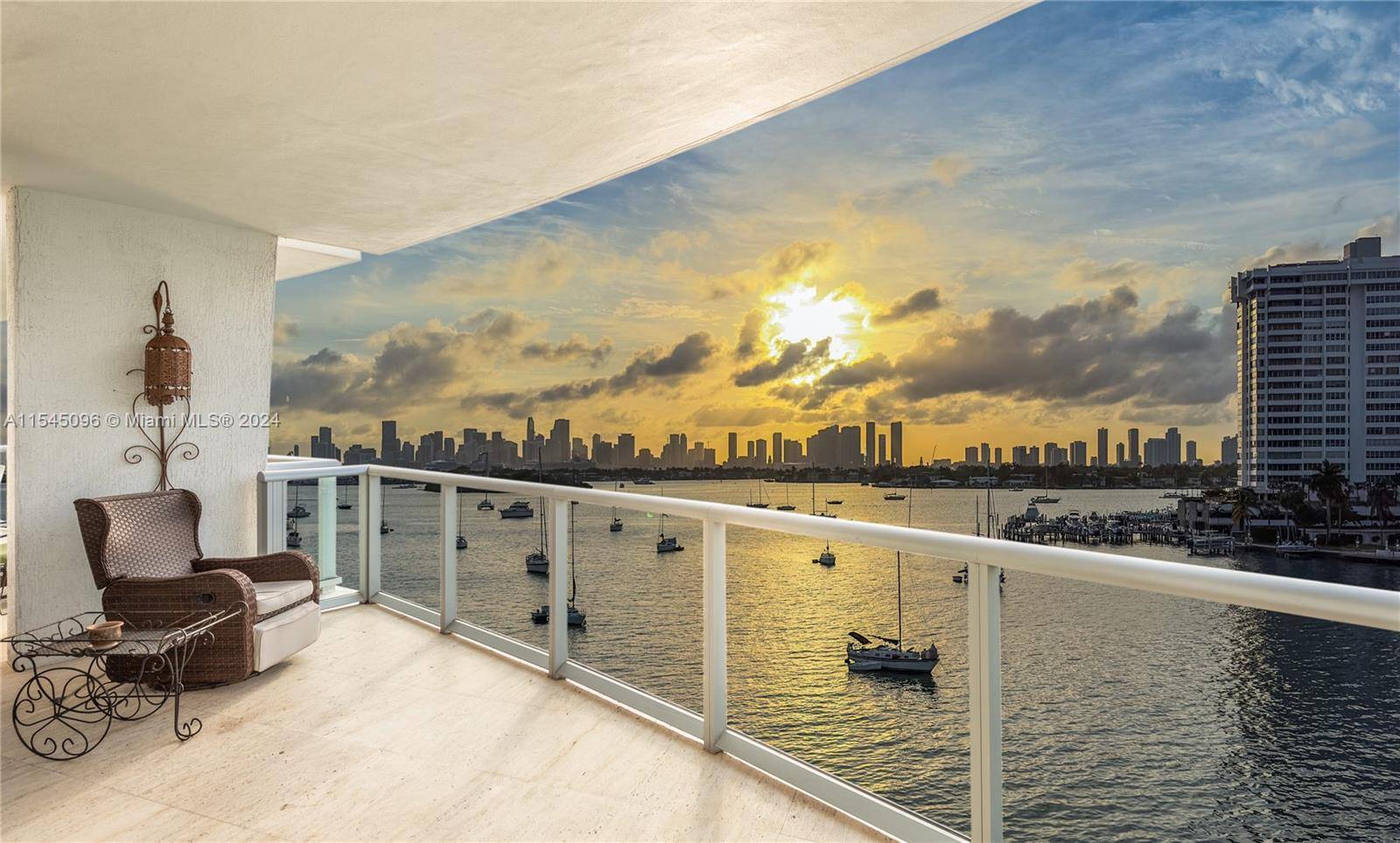Escape into a world of secluded luxury in full floor sanctuary at Capri South Beach where magical views of Miami s skyline and glistening waters captivate your senses !