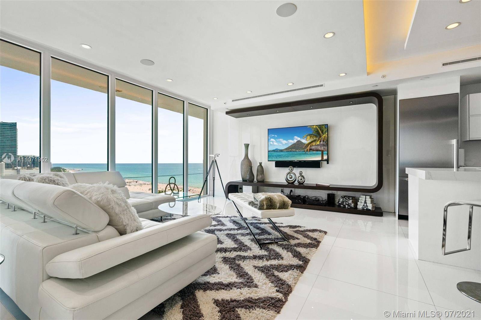 The Decoplage condominium is located at 100 Lincoln Road in the heart of South Beach area of Miami Beach, just a few steps from the Atlantic Ocean and a few ...