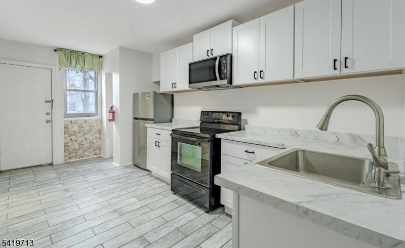 1st floor kitchen