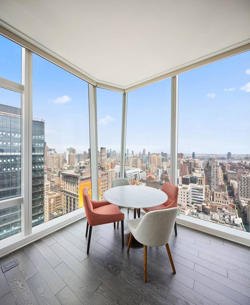 This two bedroom residence features a corner living dining room, surrounded by floor to ceiling windows showcasing stunning Midtown skyline views to the North, East and South.