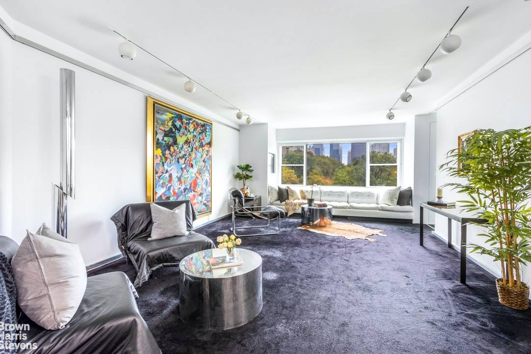 FIFTH AVENUE CORNER 2BR WITH DIRECT PARK VIEWSA glorious two bedroom home with direct views of Central Park and beautiful Grand Army Plaza, in the most coveted Manhattan location and ...