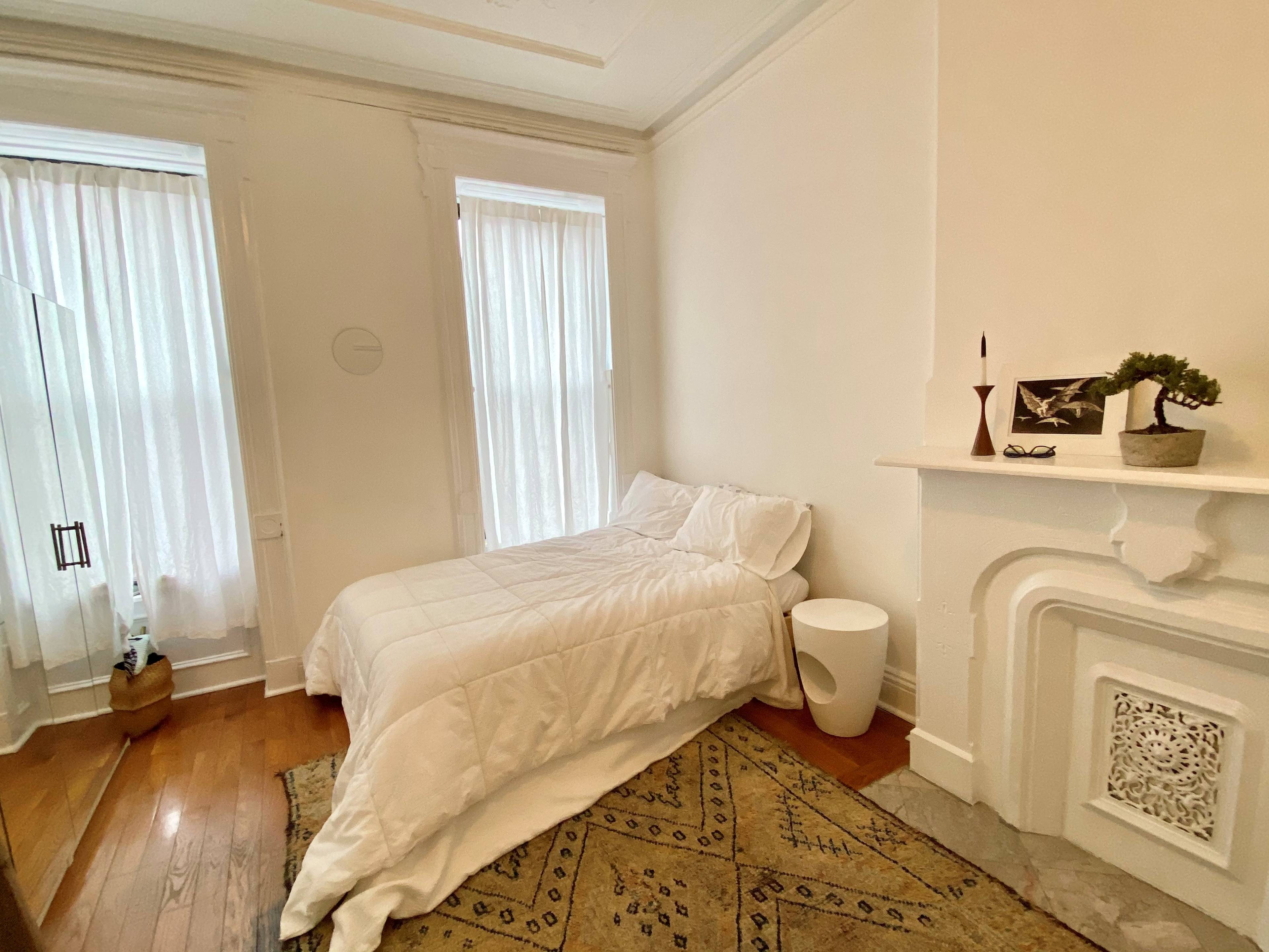 Located on the border of Clinton Hill amp ; Bed Stuy, this unit gives VALUE, SPACE amp ; STYLE This FULL FLOOR unit residence has an airy feel with high ...