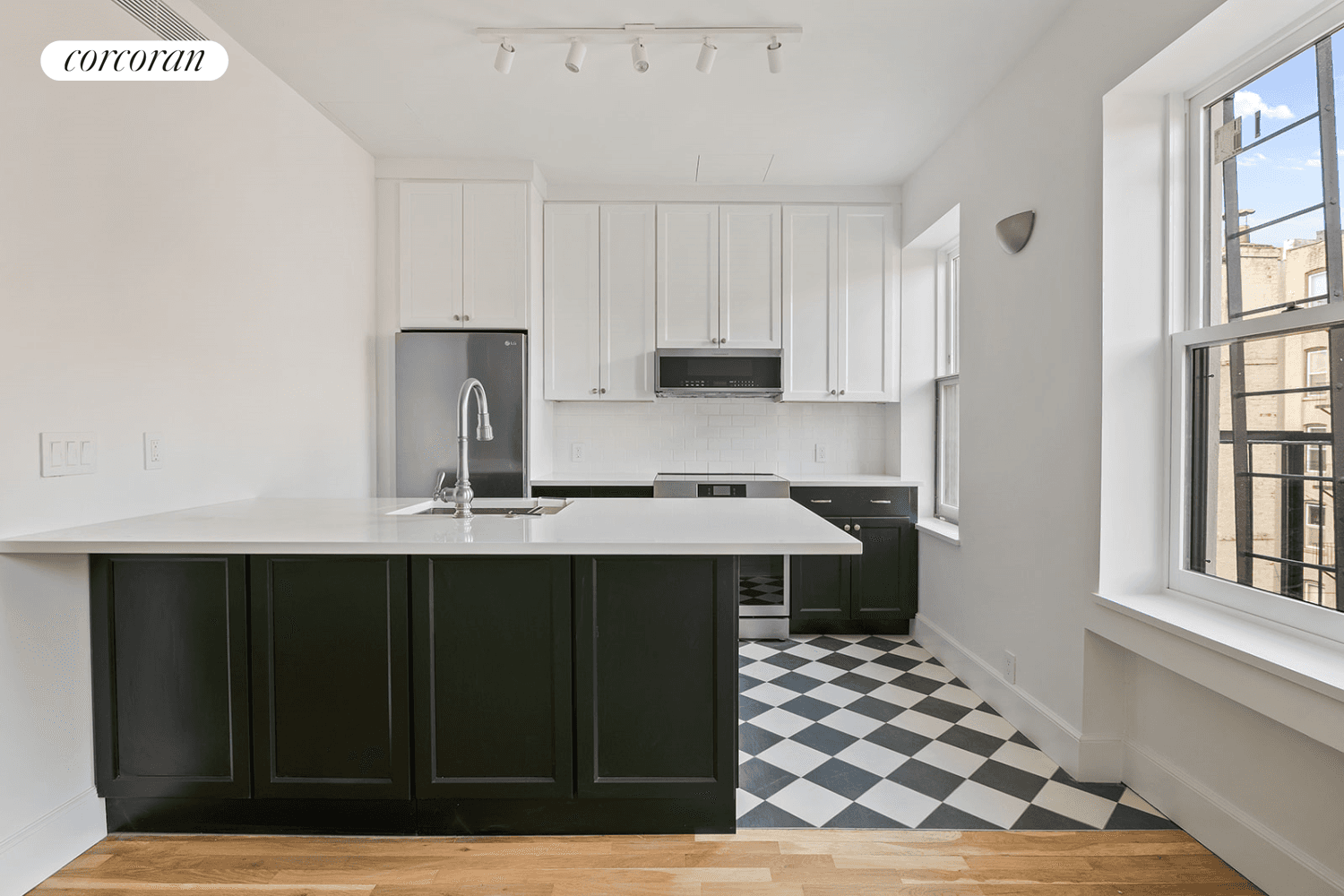Welcome to your dream oasis in the heart of Carroll Gardens !