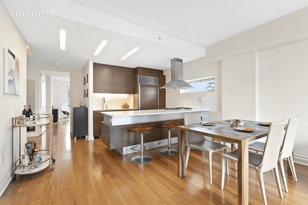Twenty9th Park Madison is an award winning full service condominium conveniently located in the Flatiron NoMad section of Manhattan.