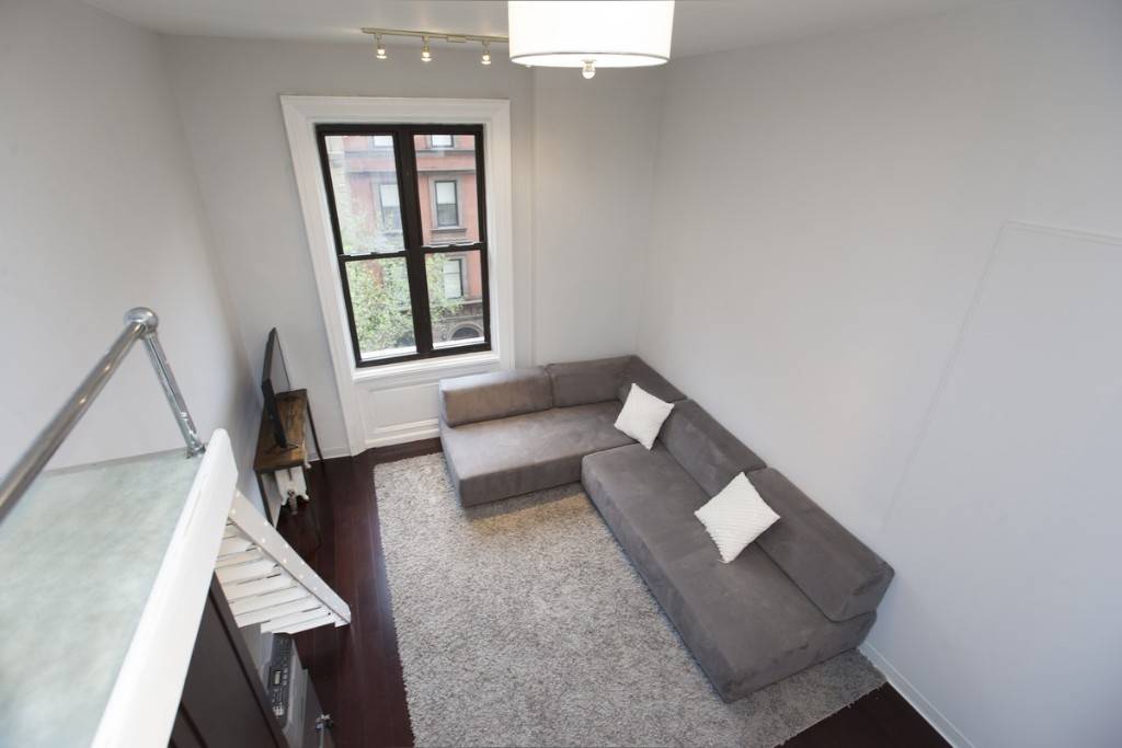 Renovated unit with the charm of a beautiful pre war building.