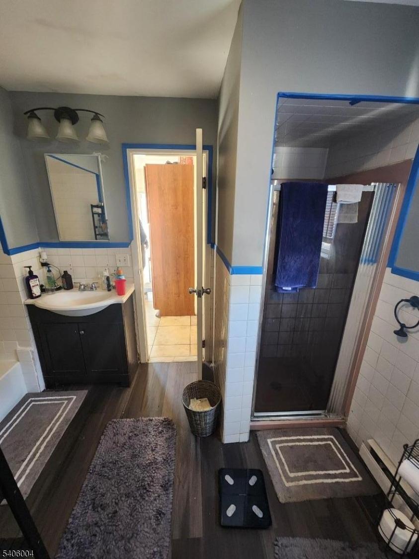 Unit 1 Bathroom