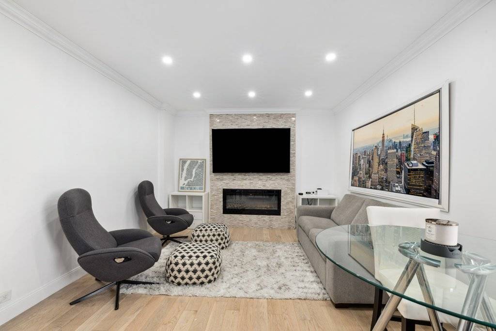 Beautifully Renovated Large One bedroom in Astoria.