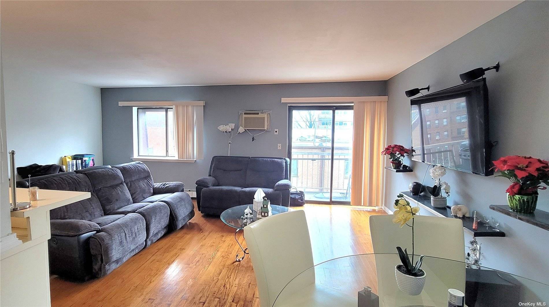 Look and realize that this three bedroom condominium unit in Jamaica Estates offers an exceptional opportunity.