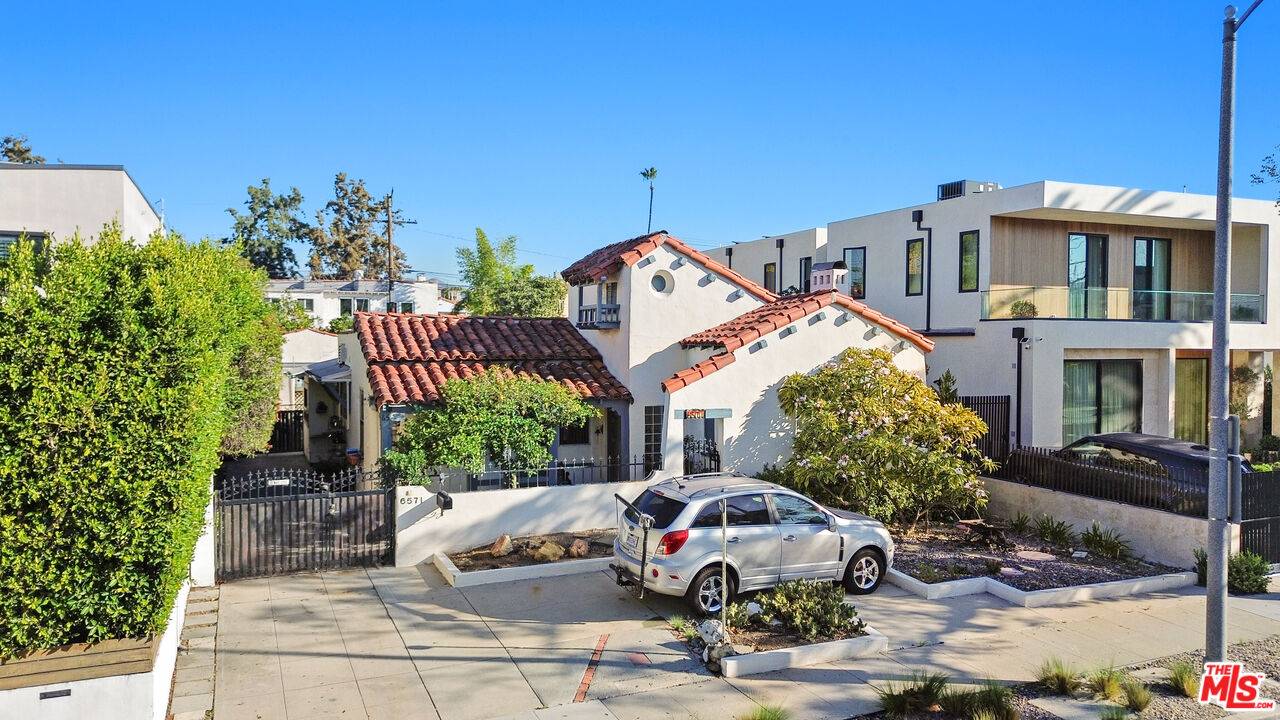 6571   Colgate Ave 3BR Beverly Grove La