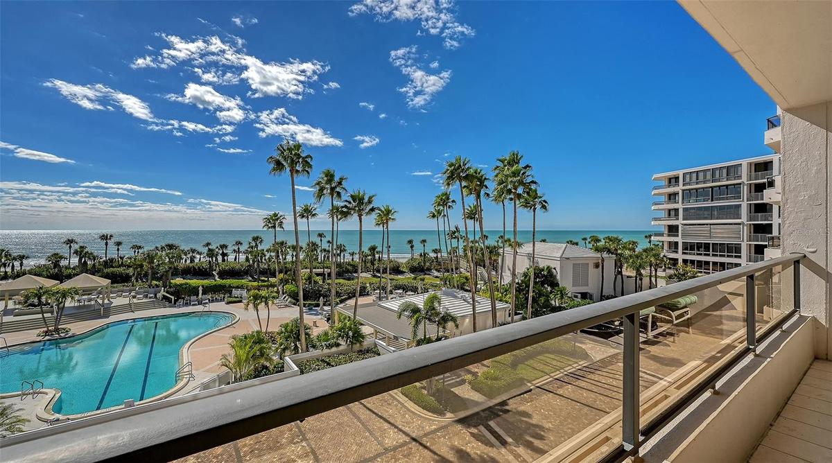 MAGNIFICENT DIRECT FULL ON WATER & BEACH VIEWS