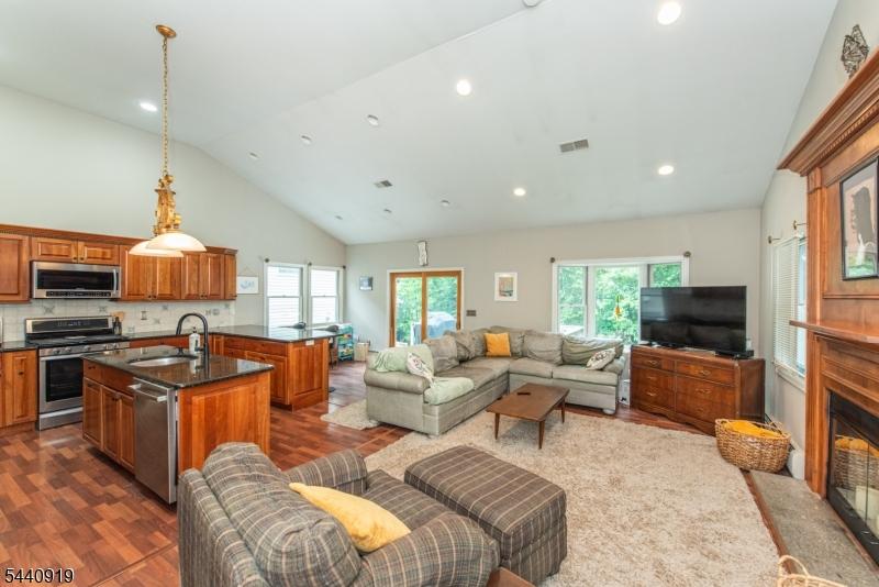 Kitchen/Great Room w/Fireplace
