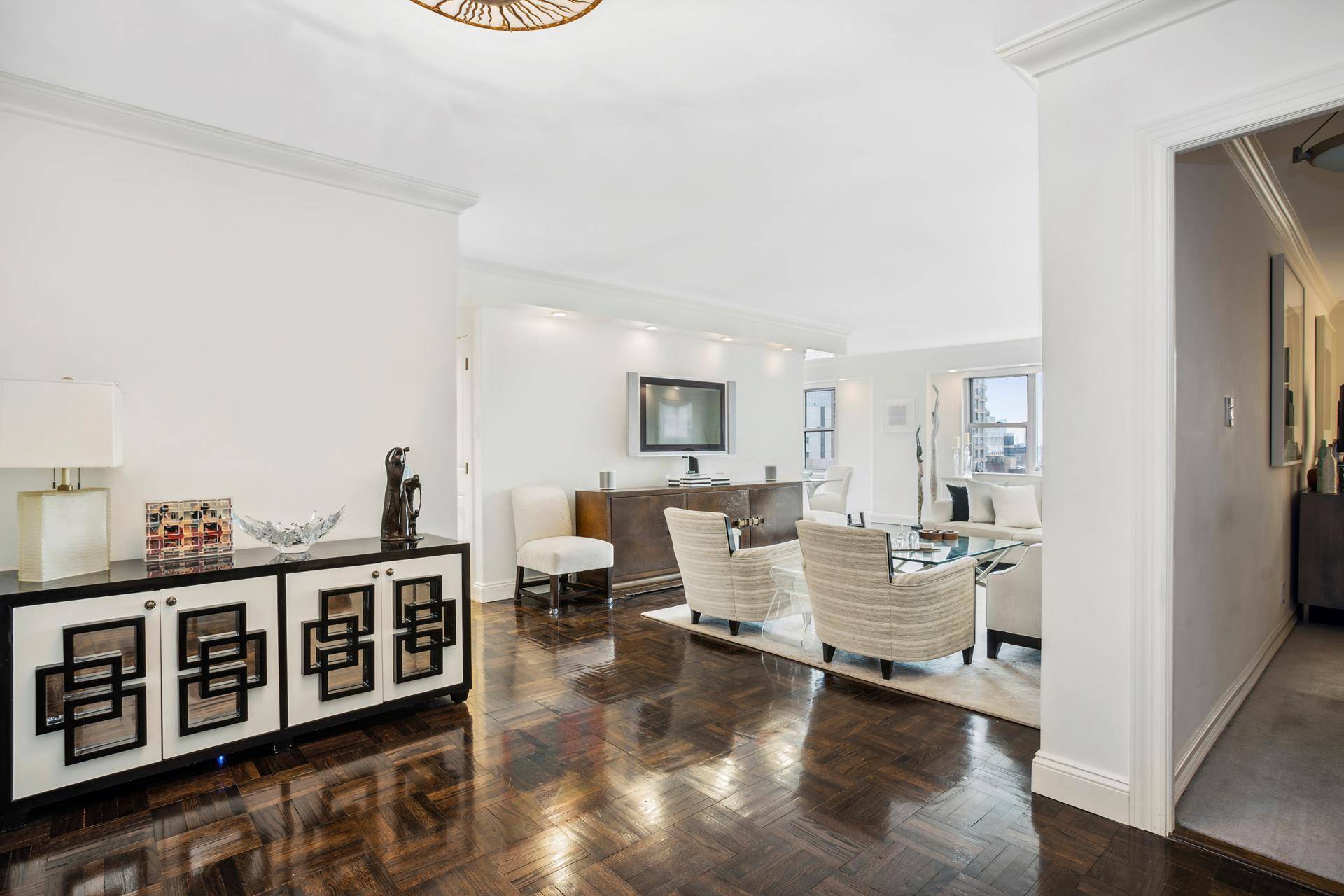 Look no further ! 360 East 72nd Street is distinguished as one of the most established full service cooperative buildings on the upper east side.