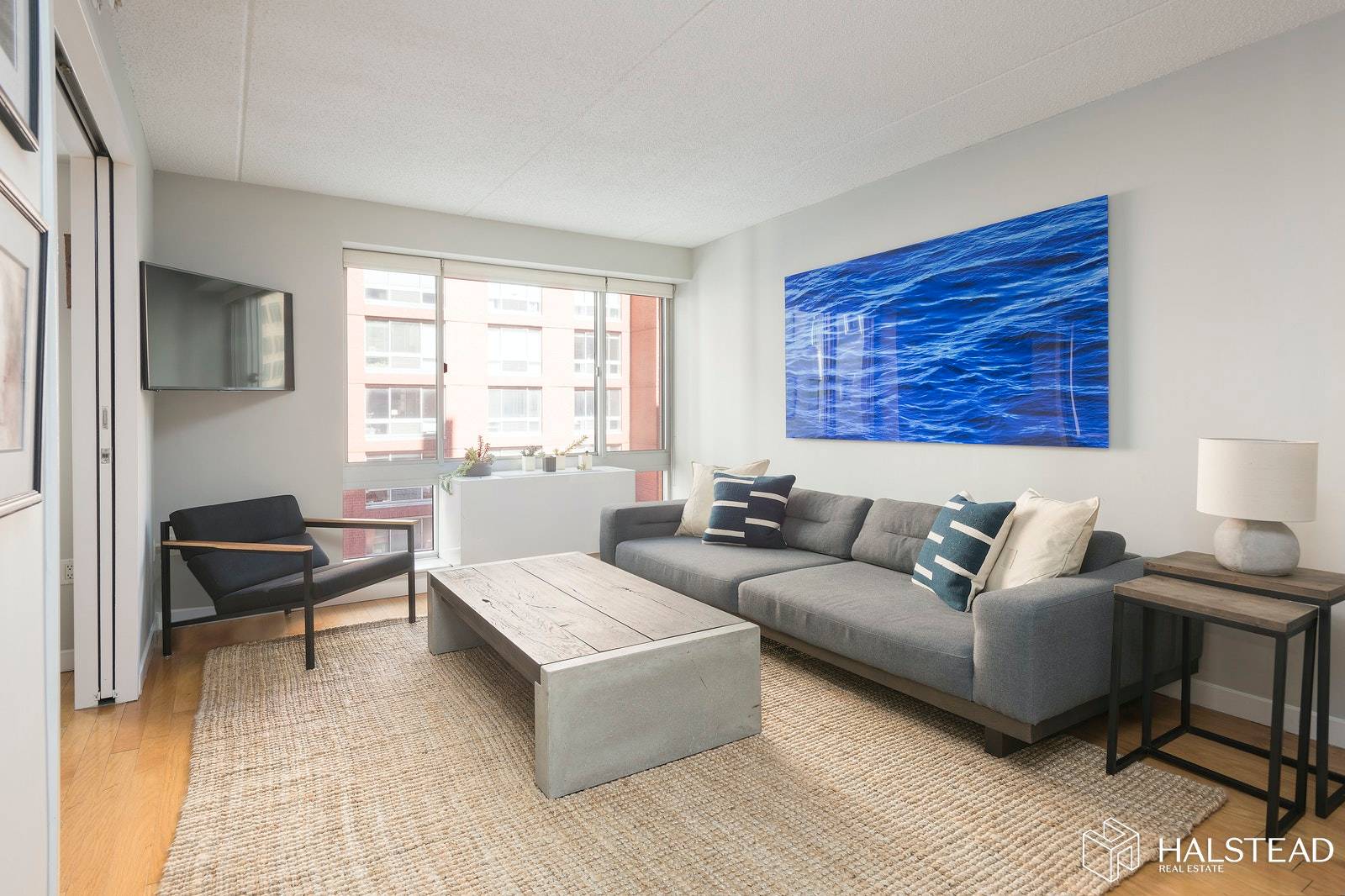 555 West 23rd Street is Chelsea's well known and much loved full service lifestyle address.