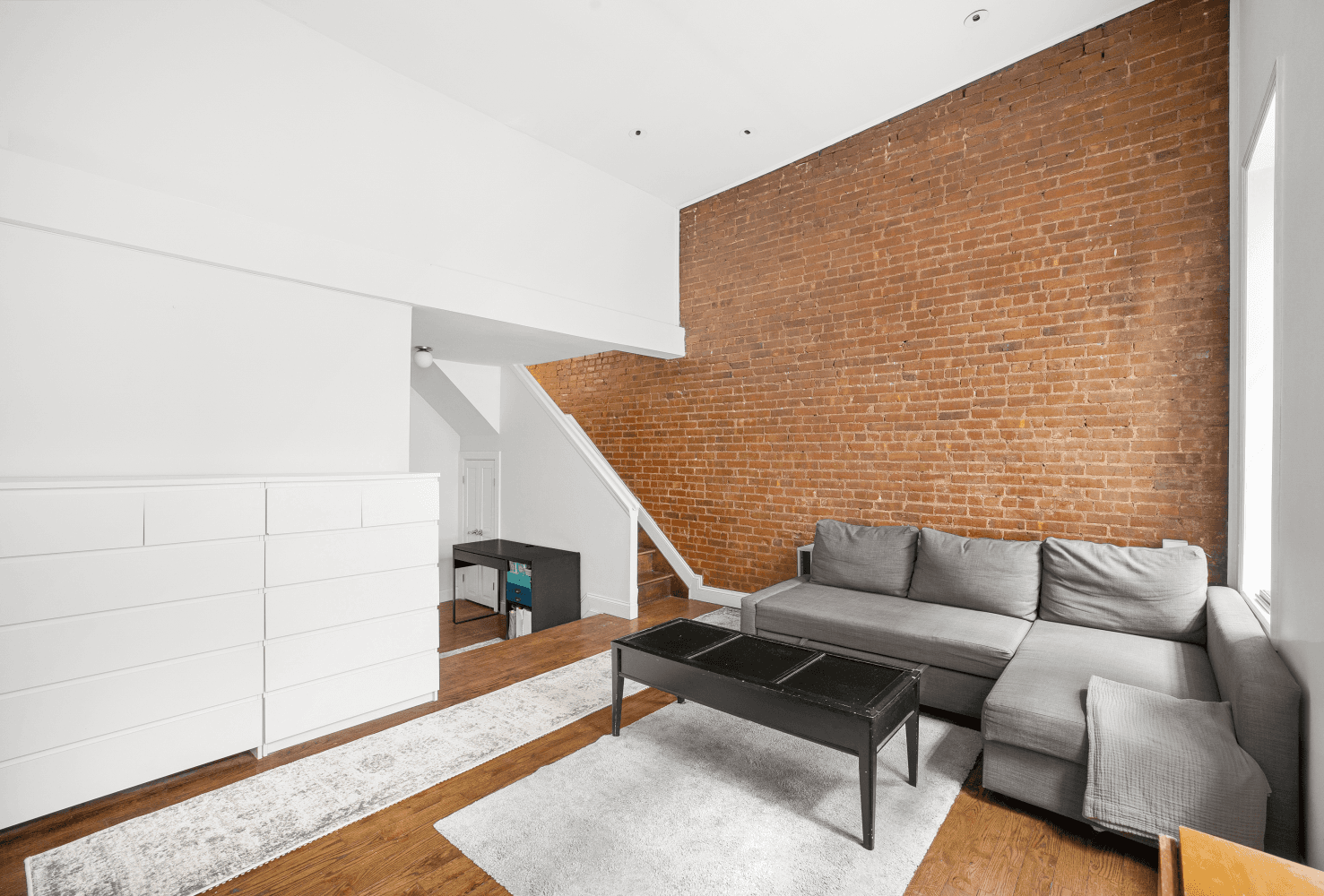 Nestled on a picturesque tree lined block in the heart of the Upper West Side, this beautifully appointed one bedroom residence offers the perfect blend of pre war character and ...