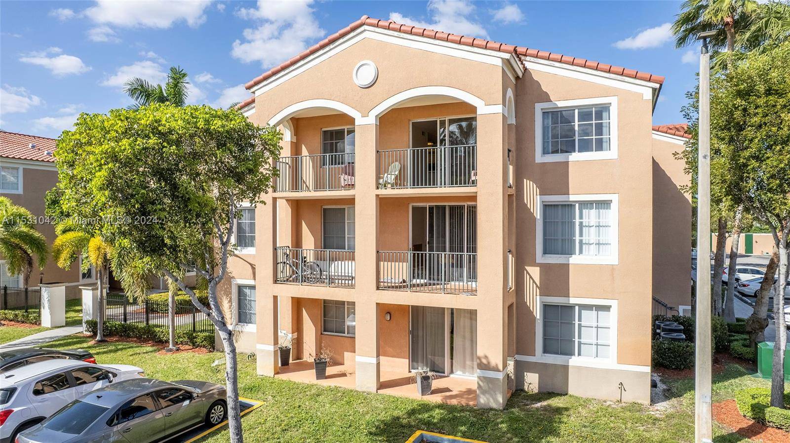 Move in ready 3 2 corner unit in a Mediterranean style gated community located between Coral Gables and South Miami, close to US1 and the Palmetto Expressway, minutes from restaurants ...